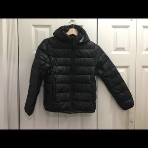 Boy’s black puffer coat, size 150
